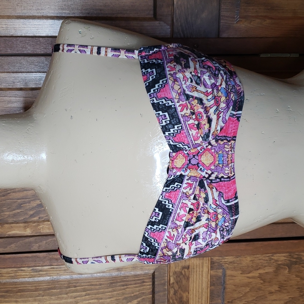 Becca Underwire Bikini Top Sz Small